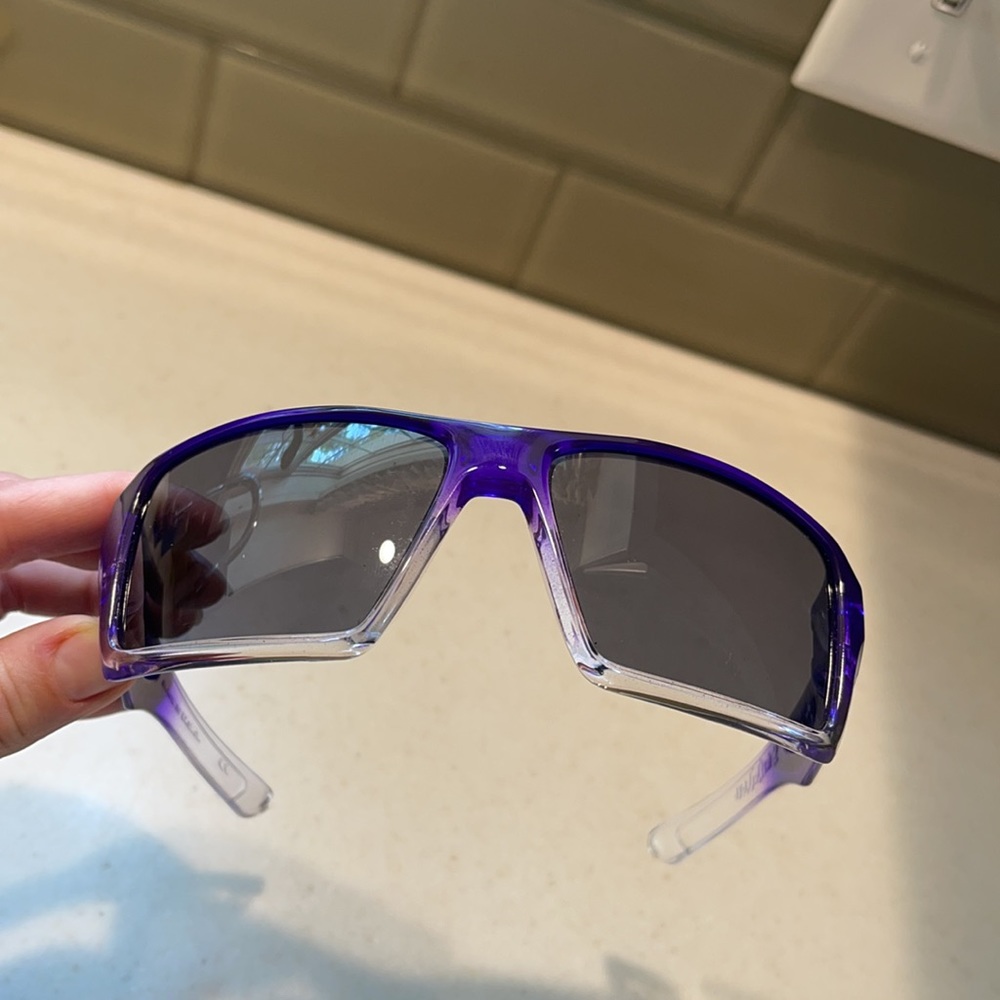 Oakley Sunglasses - Picture 4 of 8